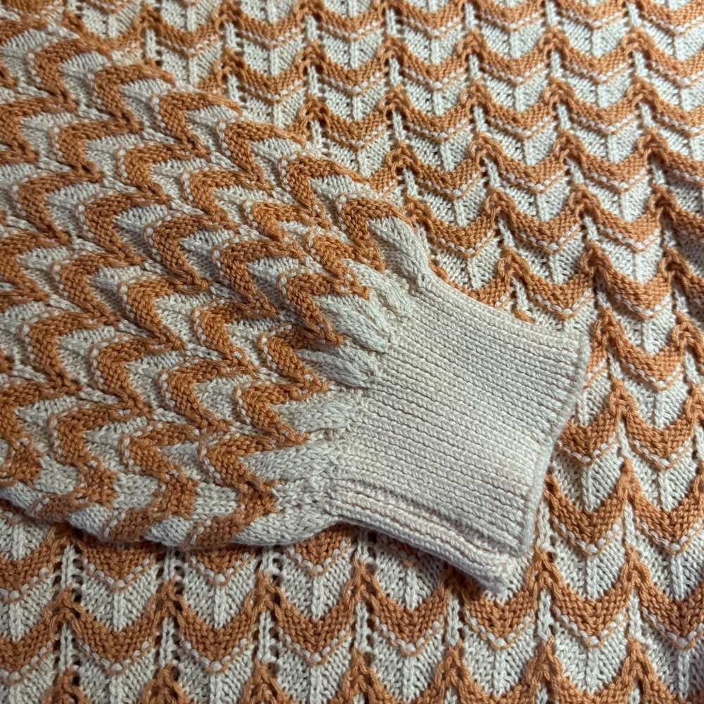 NWT Hem & Thread Orange and Light Pink Zigzag Sweater Size Medium - Picture 5 of 7